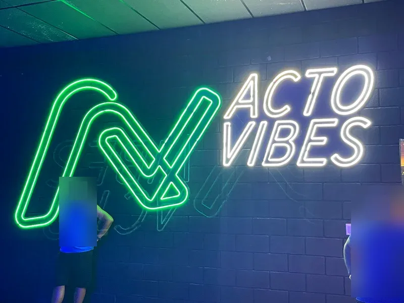 Sinalização e Painel Acto Vibes (4) - QSign
